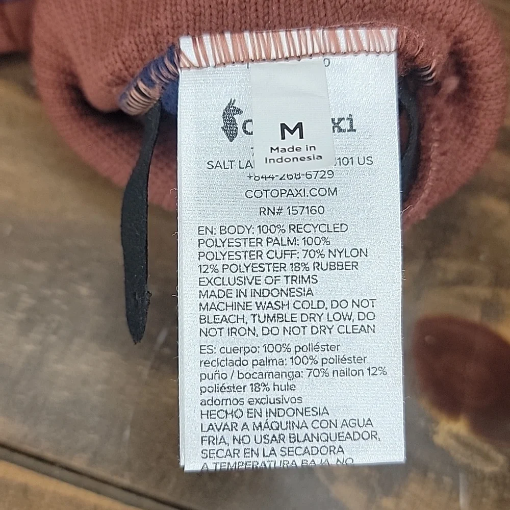 Cotopaxi Gloves Techa Fleece NWOT Never Worn. Pristine Condition, Color Rusty - Picture 3 of 3